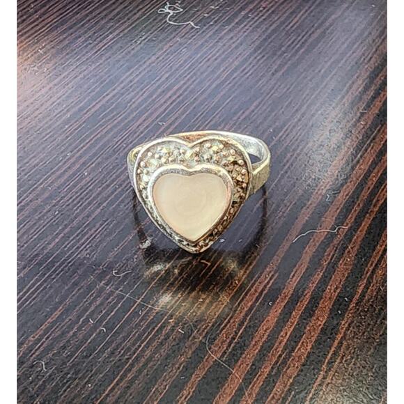 Heart Shaped Mother of Pearl and Marcasite Sterling Silver Ring – Size 7 - Picture 6 of 6